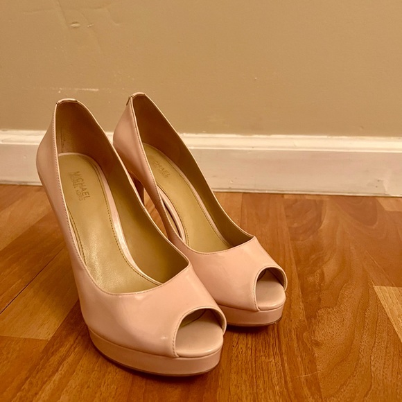 Michael Kors Nude Peep Toe Heels Pumps - Picture 2 of 5